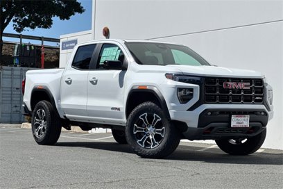 New 2025 GMC Canyon AT4 w/ Technology Plus Package