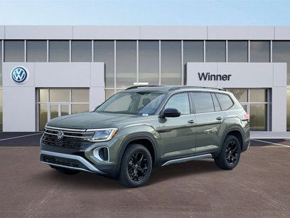 New 2025 Volkswagen Atlas Peak Edition SE
