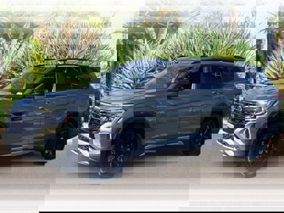 New 2025 Volkswagen Atlas Peak Edition SE