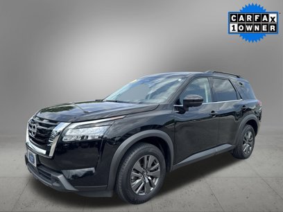 Used 2024 Nissan Pathfinder SV