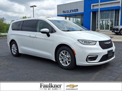 Used 2023 Chrysler Pacifica Touring-L