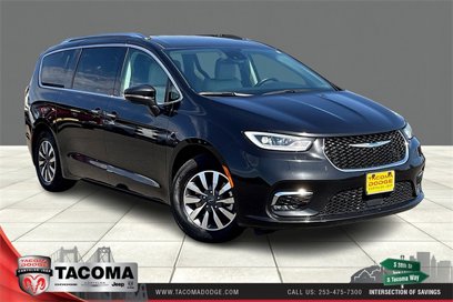 Used 2021 Chrysler Pacifica Touring-L