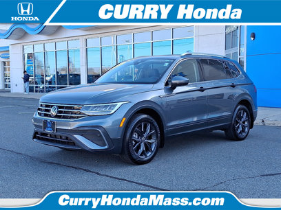 Used 2022 Volkswagen Tiguan SE w/ Panoramic Sunroof Package