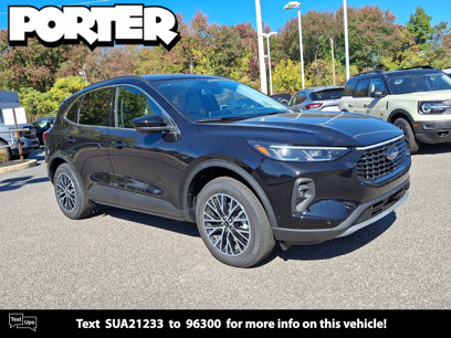 New 2025 Ford Escape SE w/ PHEV Premium Package