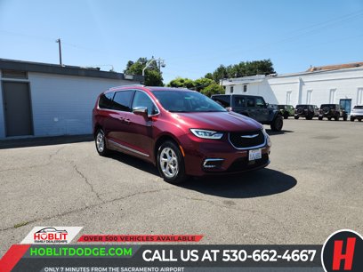 Certified 2021 Chrysler Pacifica Limited