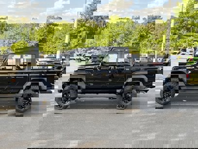 New 2025 Jeep Gladiator Sport