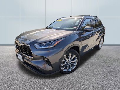 Used 2023 Toyota Highlander Limited