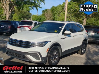 Used 2022 Volkswagen Tiguan SE w/ Panoramic Sunroof Package