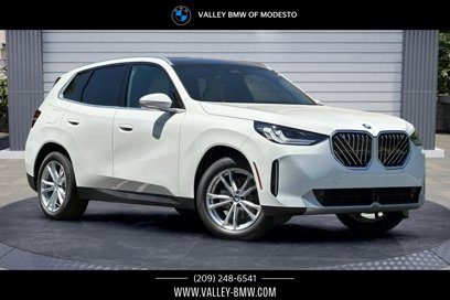 New 2025 BMW X3 xDrive30i w/ Convenience Package