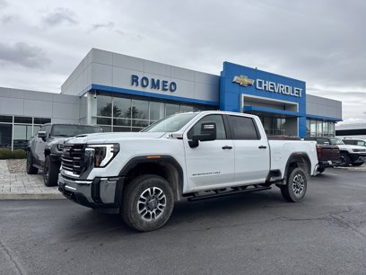 New 2025 GMC Sierra 3500 Pro