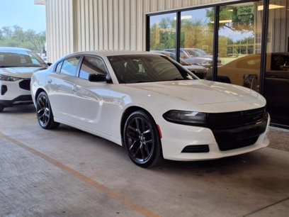 Used 2020 Dodge Charger SXT w/ Blacktop Package