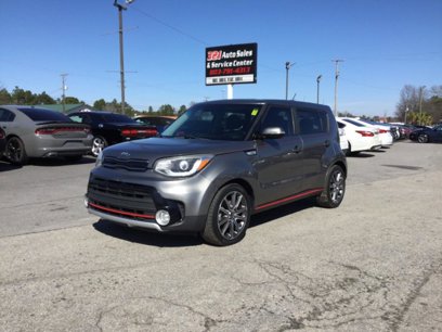 Used 2017 Kia Soul ! w/ Tech Package