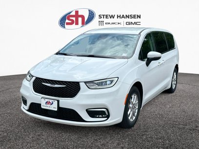 Used 2023 Chrysler Pacifica Touring-L