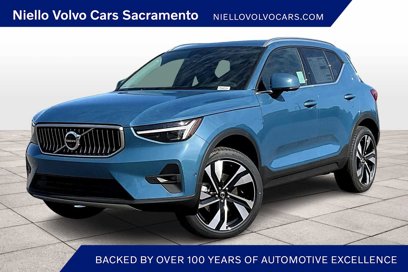 New 2025 Volvo XC40 B5 Ultra w/ Protection Package Premier
