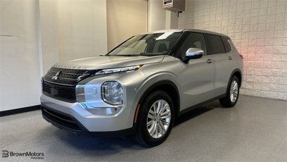 Used 2023 Mitsubishi Outlander ES