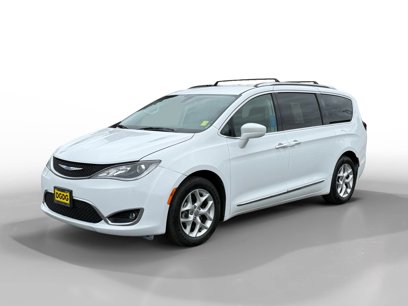 Used 2020 Chrysler Pacifica Touring-L w/ Tire & Wheel Group