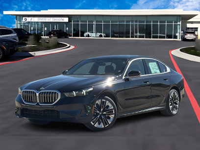New 2025 BMW 530i w/ Premium Package