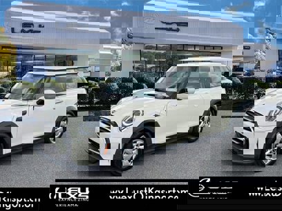 Used 2022 MINI Cooper 2-Door Hardtop w/ Storage Package