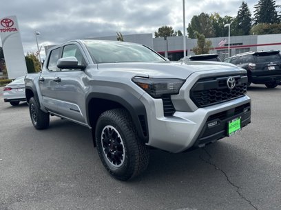 New 2024 Toyota Tacoma SR5