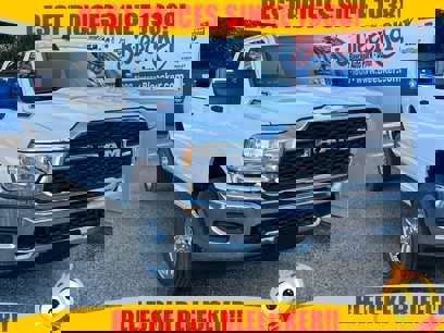 New 2024 RAM 3500 Tradesman w/ Chrome Appearance Group