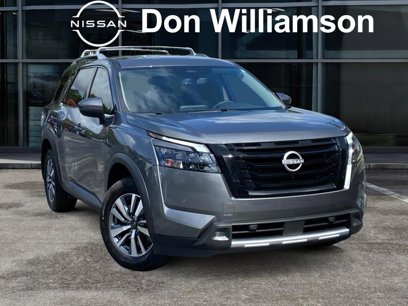 New 2025 Nissan Pathfinder SL w/ Black Appearance Package