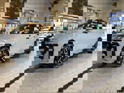 New 2025 BMW 740i xDrive