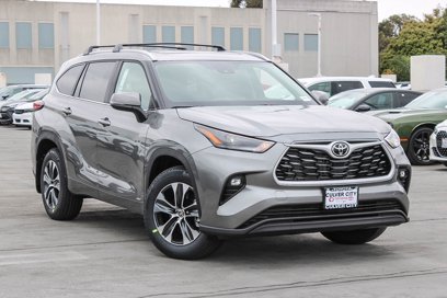 New 2025 Toyota Highlander XLE