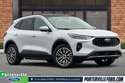 New 2025 Ford Escape SE