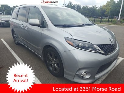 Used 2015 Toyota Sienna SE