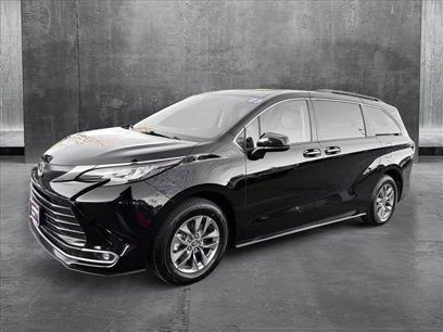 Used 2023 Toyota Sienna XLE