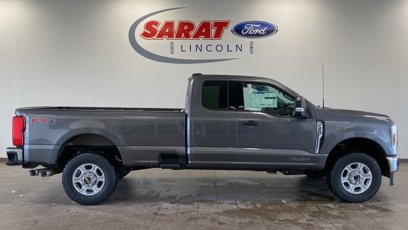 New 2025 Ford F350 XLT w/ FX4 Off-Road Package