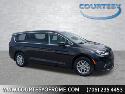 Used 2024 Chrysler Pacifica Touring-L