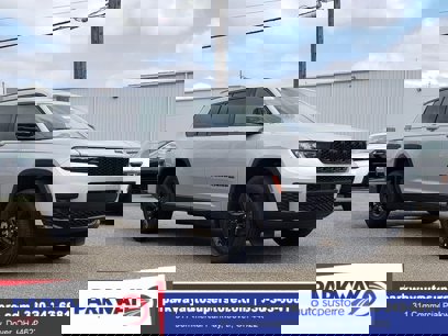New 2025 Jeep Grand Cherokee L Altitude
