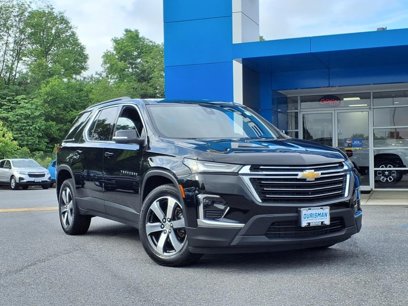 Used 2023 Chevrolet Traverse LT w/ LT Premium Package