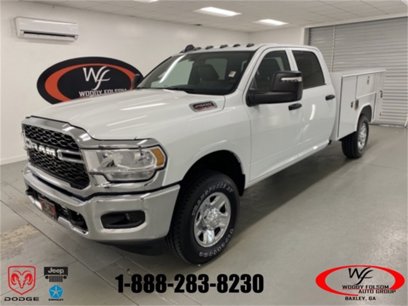 New 2024 RAM 2500 Tradesman w/ Chrome Appearance Group