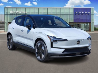New 2025 Volvo EX30 Plus w/ Protection Package Premier