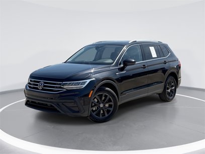 Used 2022 Volkswagen Tiguan SE w/ Panoramic Sunroof Package
