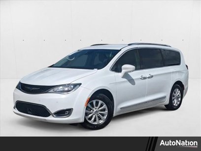 Used 2019 Chrysler Pacifica Touring-L w/ Advanced Safetytec Group