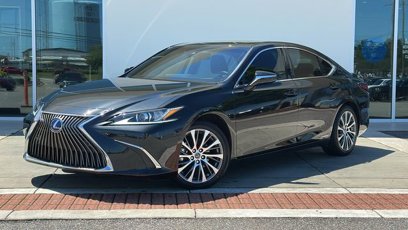 Used 2021 Lexus ES 300h w/ Premium Package