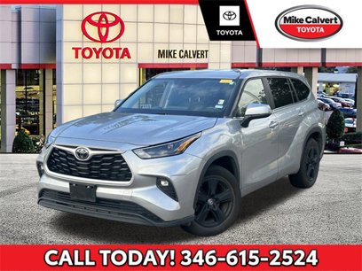 Used 2023 Toyota Highlander LE