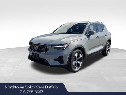 New 2025 Volvo XC40 B5 Core w/ Protection Package Premier