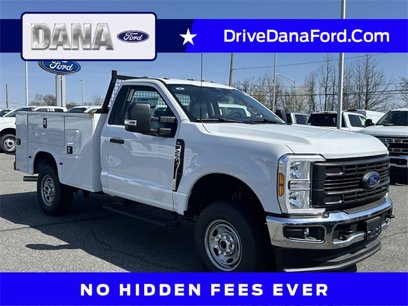 New 2025 Ford F250 XL w/ XL Chrome Package