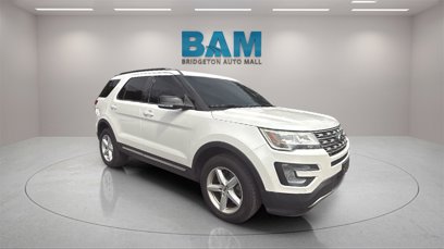 Used 2017 Ford Explorer XLT w/ Equipment Group 202A