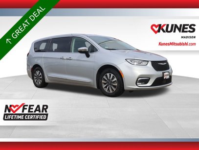 Used 2023 Chrysler Pacifica Limited