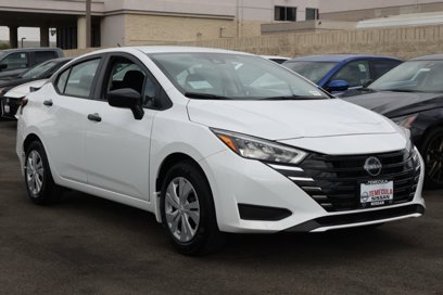 New 2025 Nissan Versa S w/ Trunk Package