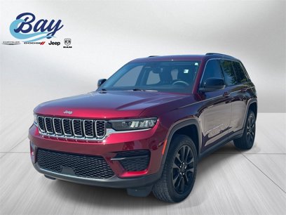 Used 2023 Jeep Grand Cherokee Laredo
