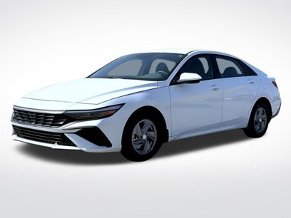 Certified 2025 Hyundai Elantra SE