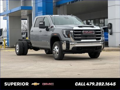 New 2025 GMC Sierra 3500 SLE w/ SLE Convenience Package