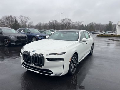Used 2024 BMW i7 xDrive60 w/ Premium Package 2