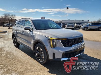 New 2025 Kia Sorento S w/ Panoramic Sunroof Package